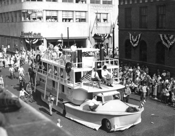 Hometown history: Centennial parade 1948